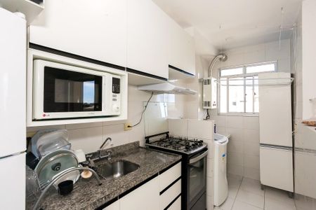 Cozinha de apartamento para alugar com 2 quartos, 101m² em Lindoia, Curitiba