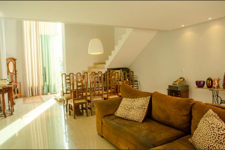 Casa de Condomínio à venda com 5 quartos, 280m² em Loteamento Portal do Sol I, Goiânia