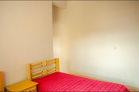 Casa de condomínio à venda com 280m², 5 quartos e 4 vagas Casa de condomínio à venda com 280m², 5 quartos e 4 vagasSuíte 1