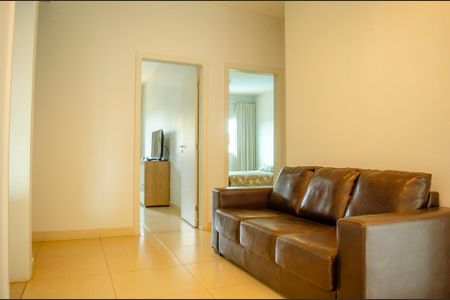 Casa de condomínio à venda com 280m², 5 quartos e 4 vagas Casa de condomínio à venda com 280m², 5 quartos e 4 vagasLiving