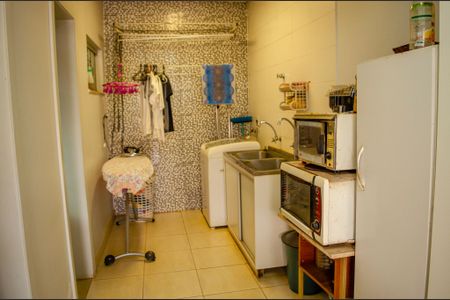 Área de Serviço de casa de condomínio à venda com 5 quartos, 280m² em Loteamento Portal do Sol I, Goiânia