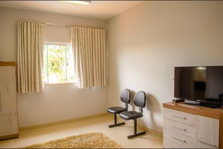 Casa de condomínio à venda com 280m², 5 quartos e 4 vagas Casa de condomínio à venda com 280m², 5 quartos e 4 vagasSuíte 3