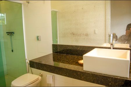 Casa de condomínio à venda com 280m², 5 quartos e 4 vagas Casa de condomínio à venda com 280m², 5 quartos e 4 vagasBanheiro da Suíte 3
