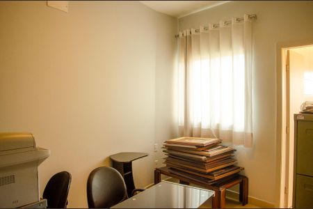 Casa de condomínio à venda com 280m², 5 quartos e 4 vagas Casa de condomínio à venda com 280m², 5 quartos e 4 vagasSuíte 2