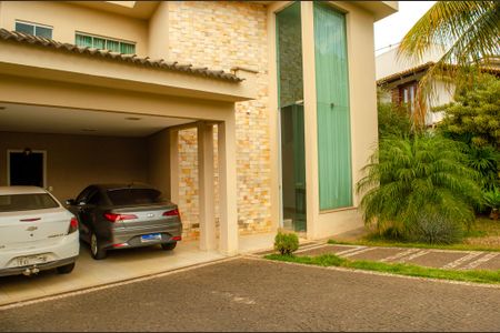 Casa de condomínio à venda com 280m², 5 quartos e 4 vagas Casa de condomínio à venda com 280m², 5 quartos e 4 vagasGaragem