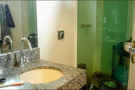 Casa de condomínio à venda com 280m², 5 quartos e 4 vagas Casa de condomínio à venda com 280m², 5 quartos e 4 vagasBanheiro de serviço