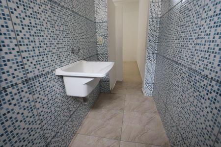 Lavanderia de casa à venda com 2 quartos, 80m² em Conjunto Promorar Sapopemba, São Paulo