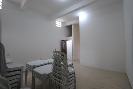 Casa para alugar com 80m², 2 quartos e sem vagaSala