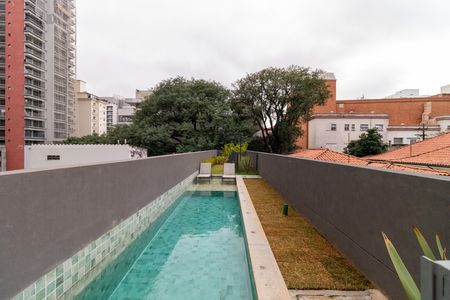 Apartamento para alugar com 36m², 1 quarto e sem vaga Apartamento para alugar com 36m², 1 quarto e sem vagaÁrea comum - Piscina