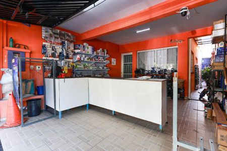 Garagem de casa à venda com 3 quartos, 118m² em Vila Vitorio Mazzei, São Paulo