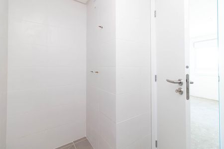 Apartamento à venda com 56m², 2 quartos e 1 vaga Apartamento à venda com 56m², 2 quartos e 1 vagaBanheiro do Quarto 2