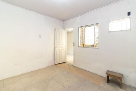 Casa para alugar com 40m², 2 quartos e sem vaga Casa para alugar com 40m², 2 quartos e sem vagaQuarto