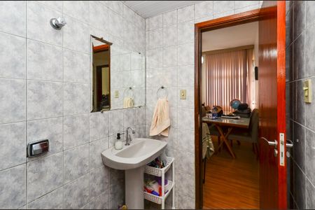 Banheiro Social de apartamento à venda com 3 quartos, 65m² em Horto Florestal, Belo Horizonte