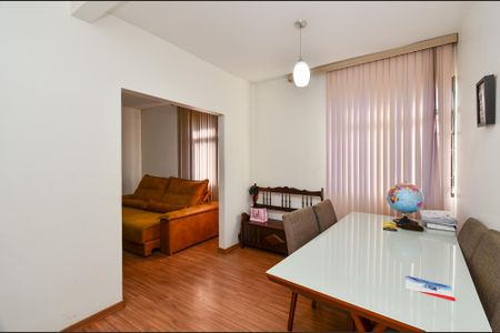 Apartamento à venda com 65m², 3 quartos e sem vaga Apartamento à venda com 65m², 3 quartos e sem vagaSala de Jantar