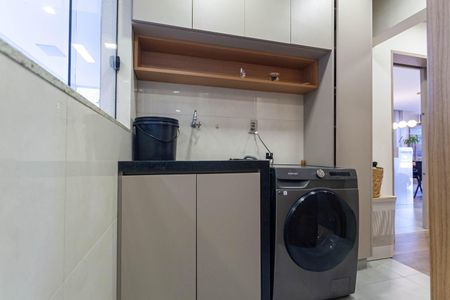 Área de serviço de casa à venda com 3 quartos, 430m² em Cândida Ferreira, Contagem