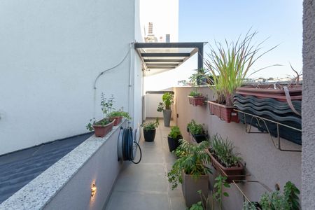 Varanda da suíte 3 de casa à venda com 3 quartos, 430m² em Cândida Ferreira, Contagem