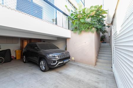 Garagem de casa à venda com 3 quartos, 430m² em Cândida Ferreira, Contagem