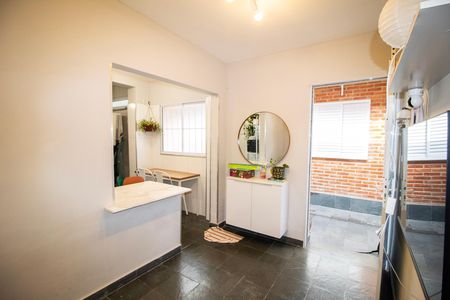 Casa para alugar com 32m², 1 quarto e sem vaga Casa para alugar com 32m², 1 quarto e sem vagaSala