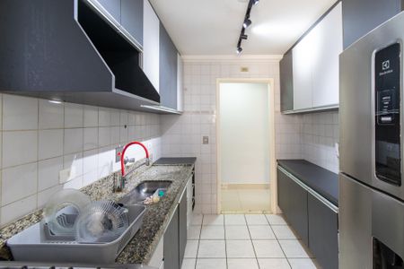 Cozinha de apartamento para alugar com 3 quartos, 73m² em Vila Campestre, São Paulo