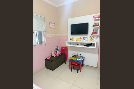 Casa à venda com 126m², 2 quartos e 3 vagas