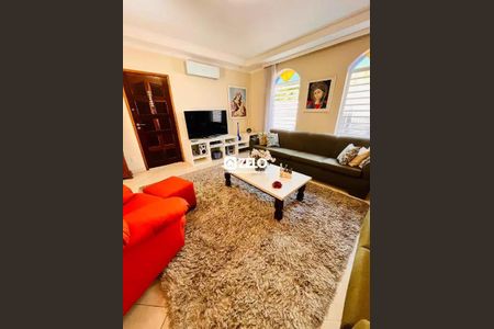 Casa à venda com 4 quartos, 271m² em Jardim Aurelia, Campinas