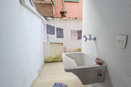 Casa de condomínio para alugar com 58m², 2 quartos e 1 vaga
