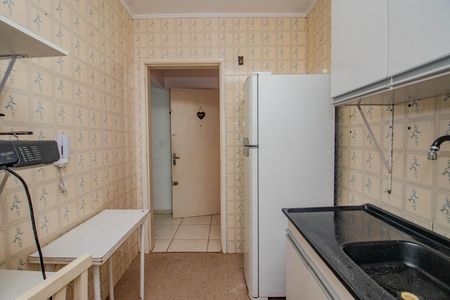 Cozinha e Área de Serviço de apartamento para alugar com 1 quarto, 48m² em Rubem Berta, Porto Alegre
