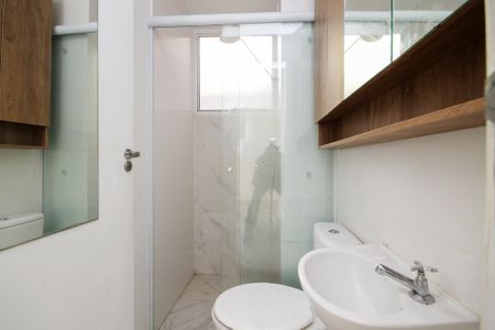 Banheiro de apartamento para alugar com 2 quartos, 39m² em Jardim Petropolis, Cotia