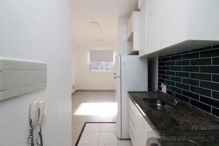 Cozinha de apartamento para alugar com 2 quartos, 39m² em Jardim Petropolis, Cotia
