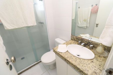 Apartamento para alugar com 130m², 3 quartos e 2 vagas Apartamento para alugar com 130m², 3 quartos e 2 vagasBanheiro da Suíte