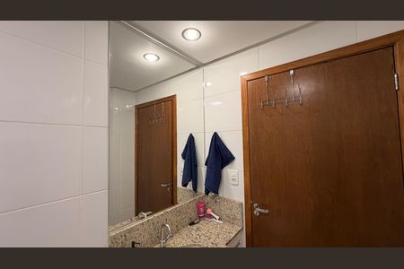 Apartamento à venda com 65m², 2 quartos e 1 vagaBanheiro Corredor