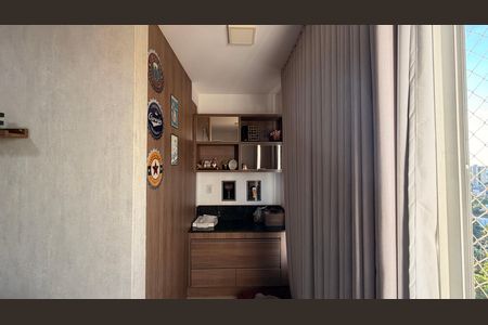 Apartamento à venda com 65m², 2 quartos e 1 vagaSala