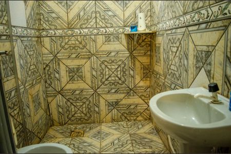 Banheiro de casa à venda com 3 quartos, 90m² em Jardim Dom Fernando Ii, Goiânia