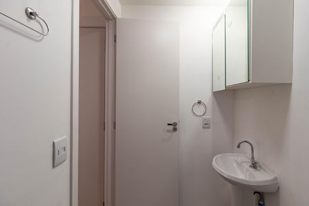 Apartamento para alugar com 35m², 1 quarto e sem vaga Apartamento para alugar com 35m², 1 quarto e sem vagaBanheiro da Suíte