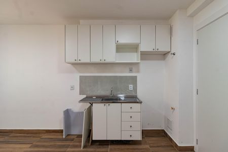 Cozinha de apartamento para alugar com 1 quarto, 35m² em Barra Funda, São Paulo