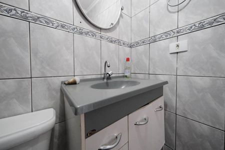 Banheiro de apartamento para alugar com 2 quartos, 45m² em Vila Silvia, São Paulo