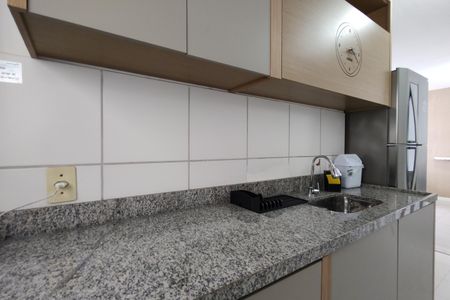 Apartamento para alugar com 55m², 2 quartos e 1 vaga Apartamento para alugar com 55m², 2 quartos e 1 vagaCozinha - Armários