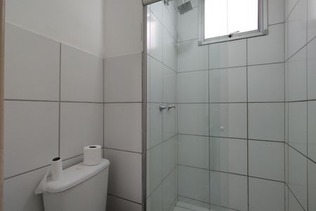 Banheiro Social de apartamento para alugar com 2 quartos, 55m² em Taquara, Rio de Janeiro