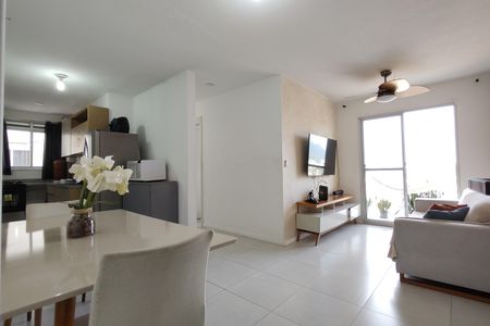 Apartamento para alugar com 55m², 2 quartos e 1 vaga Apartamento para alugar com 55m², 2 quartos e 1 vagaSala