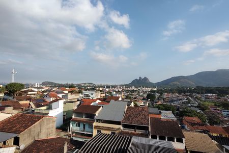 Vista  de apartamento para alugar com 2 quartos, 55m² em Taquara, Rio de Janeiro