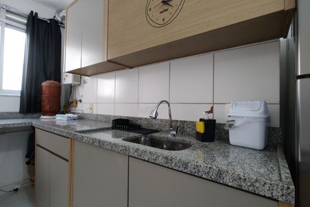 Apartamento para alugar com 55m², 2 quartos e 1 vaga Apartamento para alugar com 55m², 2 quartos e 1 vagaCozinha - Armários