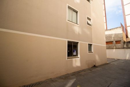 Apartamento para alugar com 61m², 2 quartos e 1 vaga Apartamento para alugar com 61m², 2 quartos e 1 vagaFachada