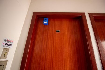 Entrada de apartamento para alugar com 2 quartos, 61m² em Jardim Sandra, Sorocaba