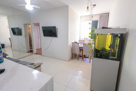 sala de apartamento para alugar com 3 quartos, 72m² em Manacás, Belo Horizonte