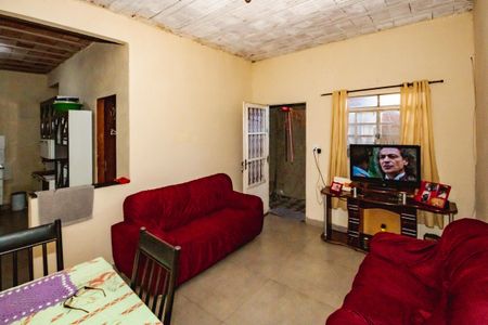 Sala de casa para alugar com 2 quartos, 45m² em Tupi, Belo Horizonte