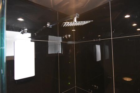 Banheiro do Studio de kitnet/studio para alugar com 1 quarto, 26m² em Centro, Curitiba