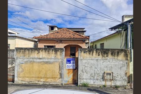 Fachada+Plaquinha de casa para alugar com 3 quartos, 75m² em Bangu, Rio de Janeiro