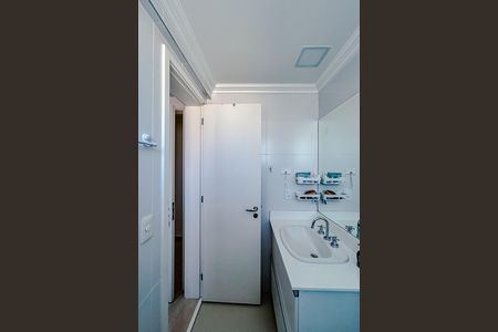Apartamento à venda com 164m², 3 quartos e 4 vagasBanheiro da Suíte 2