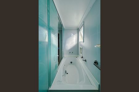 Apartamento à venda com 164m², 3 quartos e 4 vagasBanheiro da Suíte 1