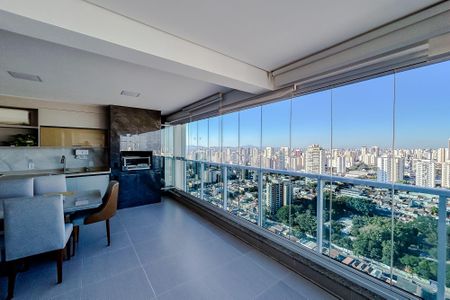Apartamento à venda com 164m², 3 quartos e 4 vagasVaranda